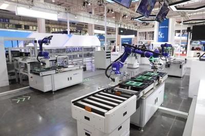 数智共创“新”时代 新松亮相北京世界机器人大会